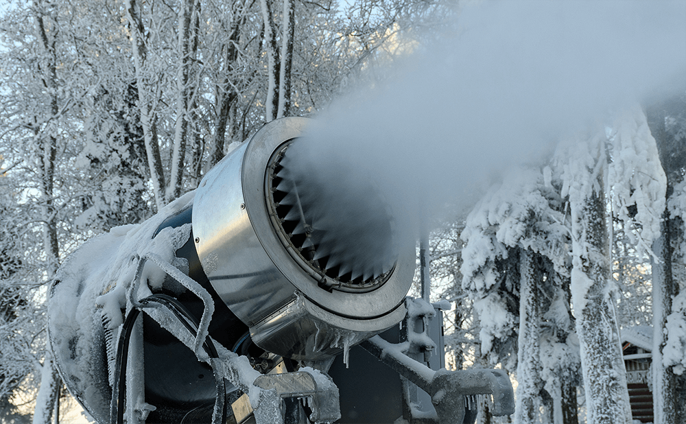 Swivel bearing for snow generator