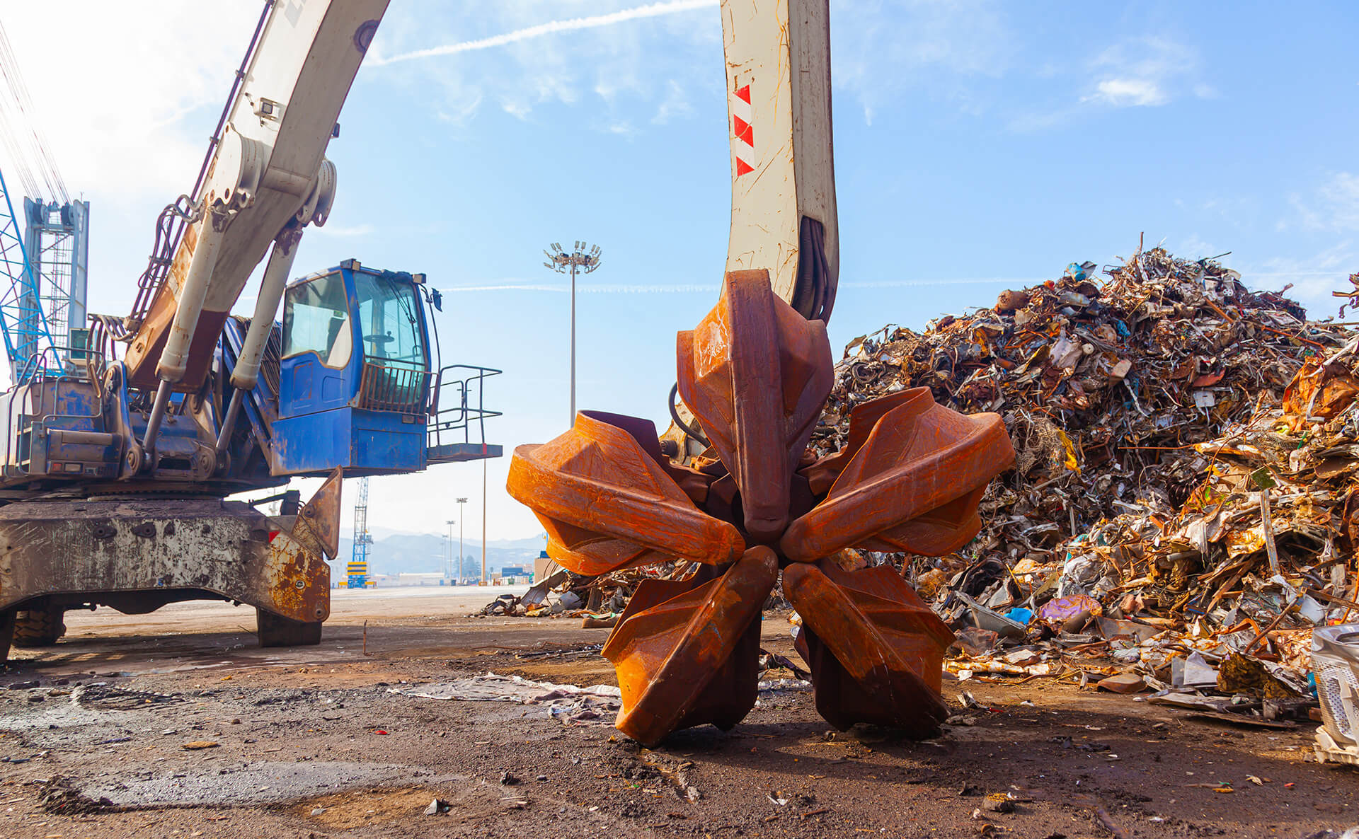 Swivelling bearing of the Grasp steel clamping machine for scrap steel recycling